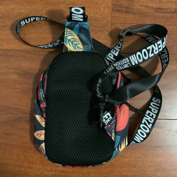 ✨SUPERZOOM LIMITED EDITION 1971 Crossbody bag - Picture 2 of 6